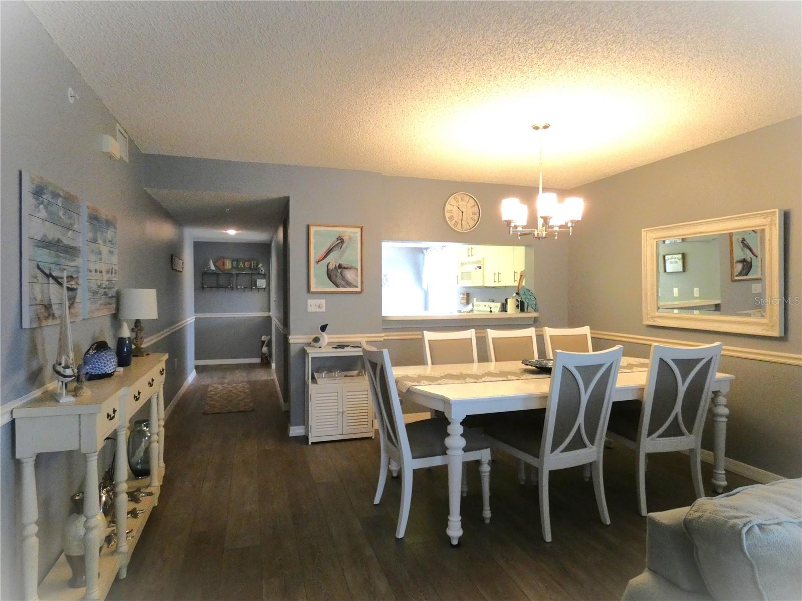 Image 11 of 42 For 9320 Clubside Circle 2208