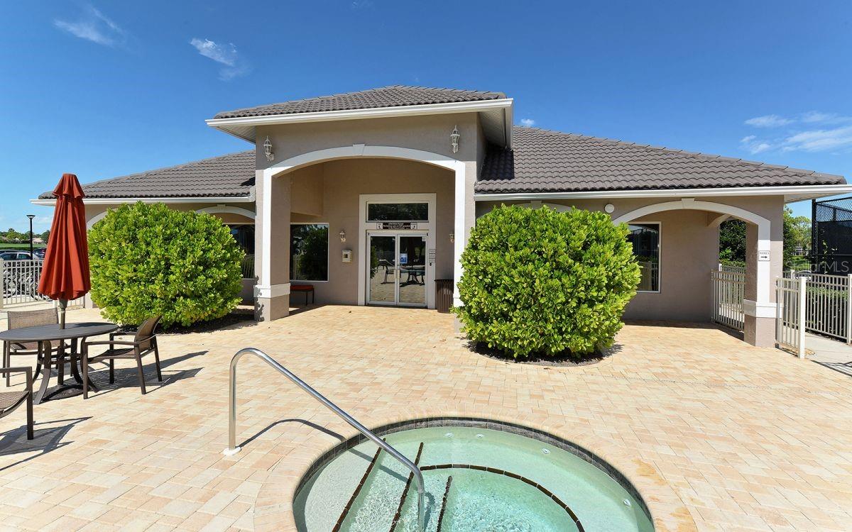 Image 37 of 42 For 9320 Clubside Circle 2208