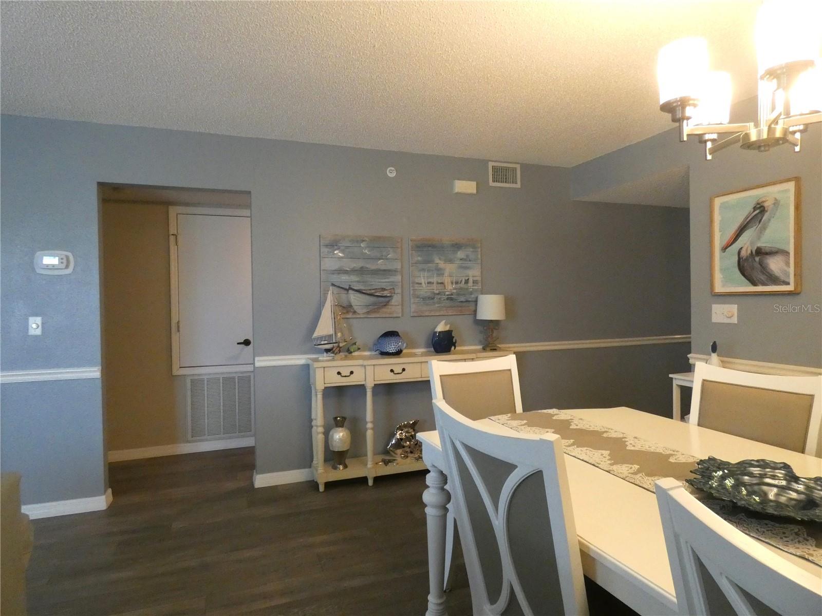 Image 9 of 42 For 9320 Clubside Circle 2208