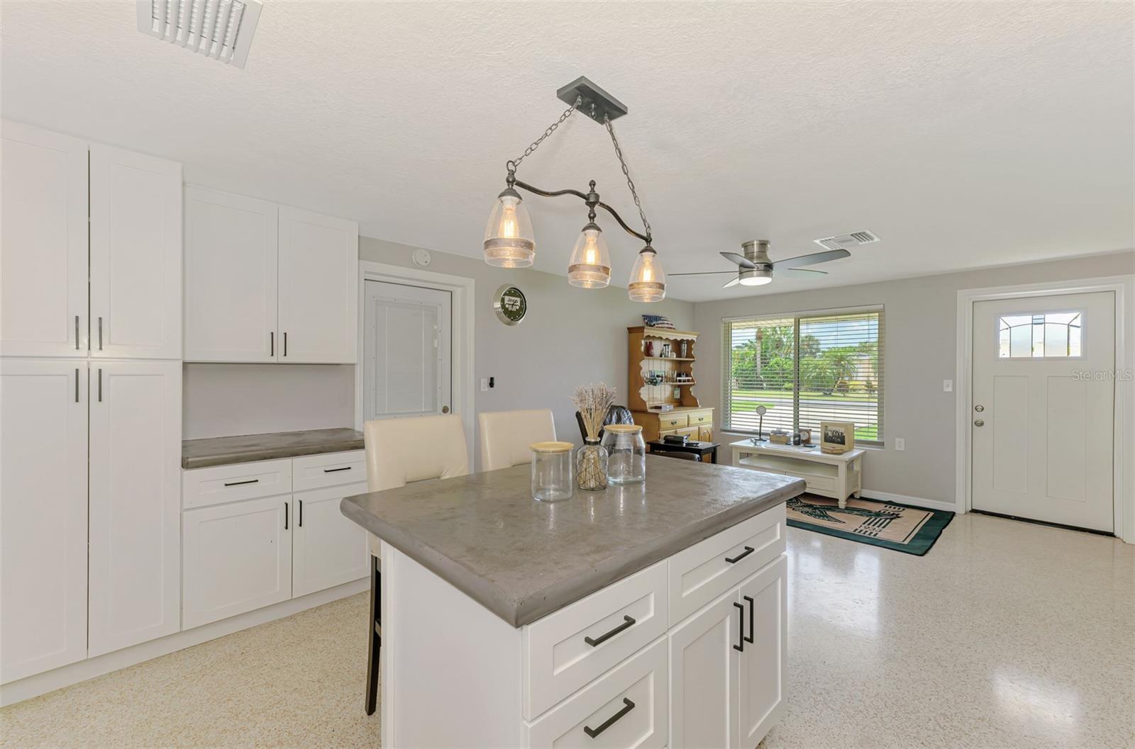 Image 13 of 35 For 872 3rd Street