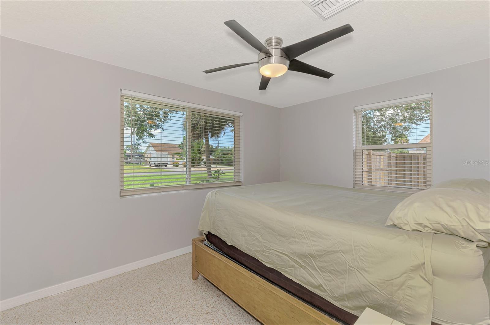 Image 20 of 35 For 872 3rd Street