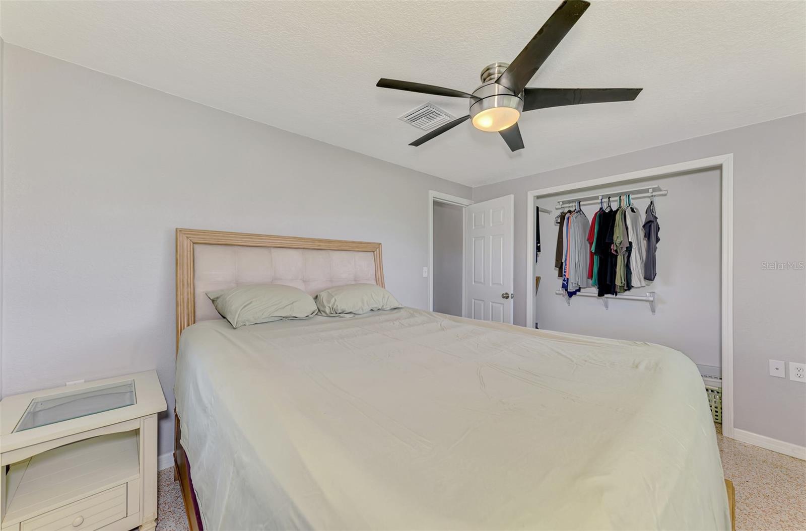 Image 22 of 35 For 872 3rd Street