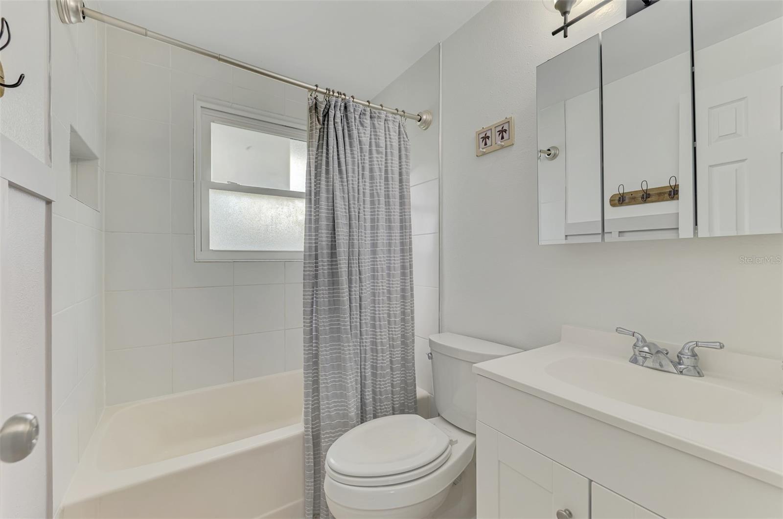 Image 24 of 35 For 872 3rd Street