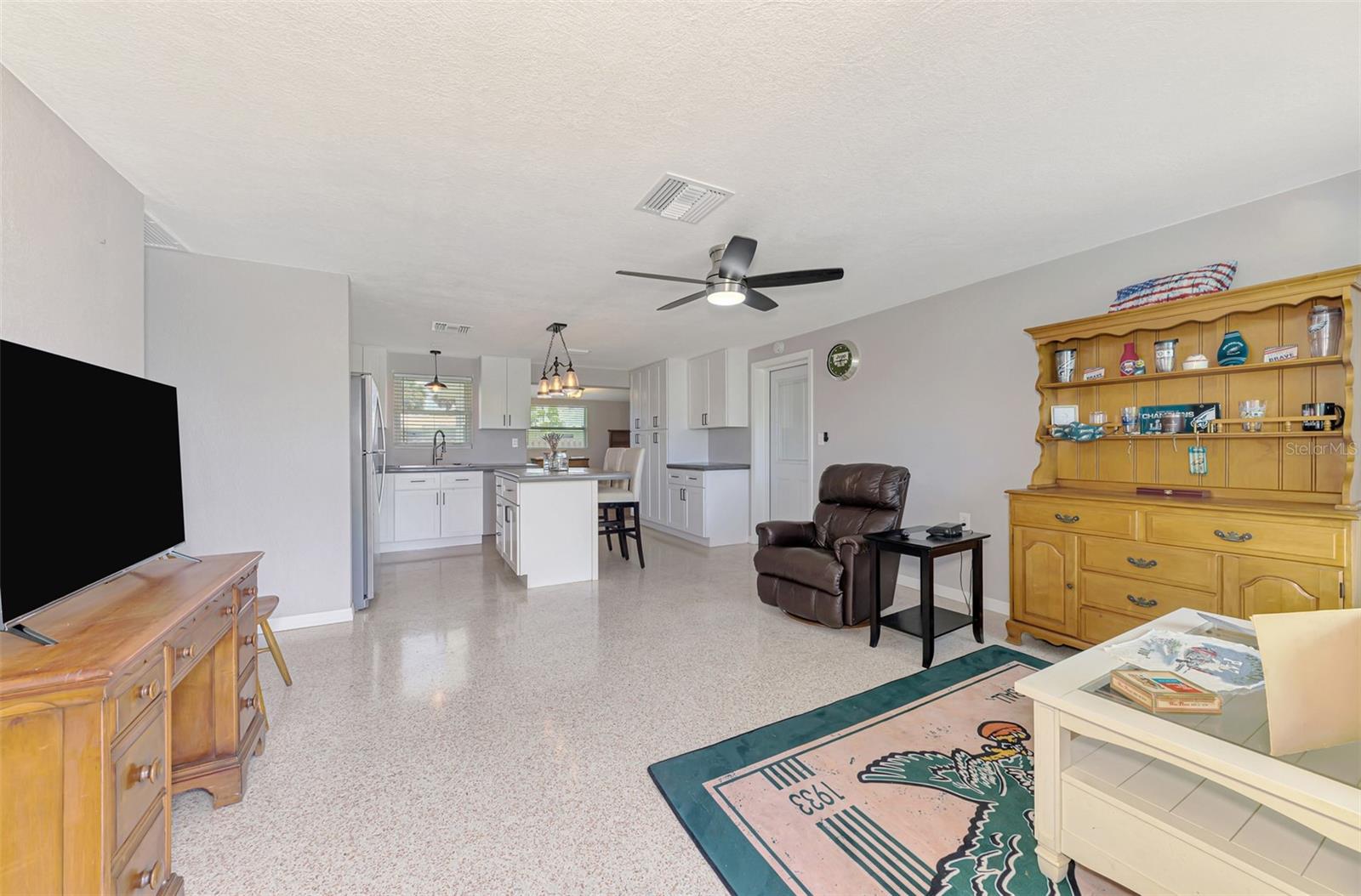 Image 8 of 35 For 872 3rd Street