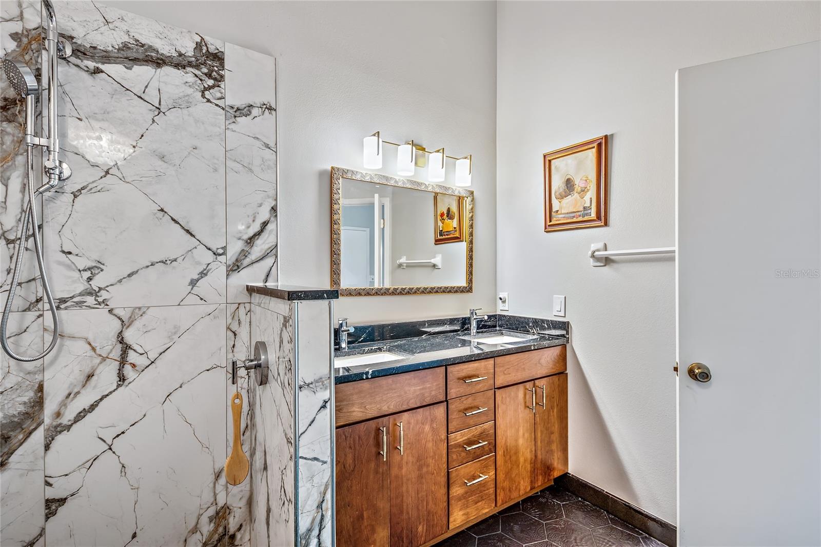 Image 14 of 23 For 4481 Ascot Circle N