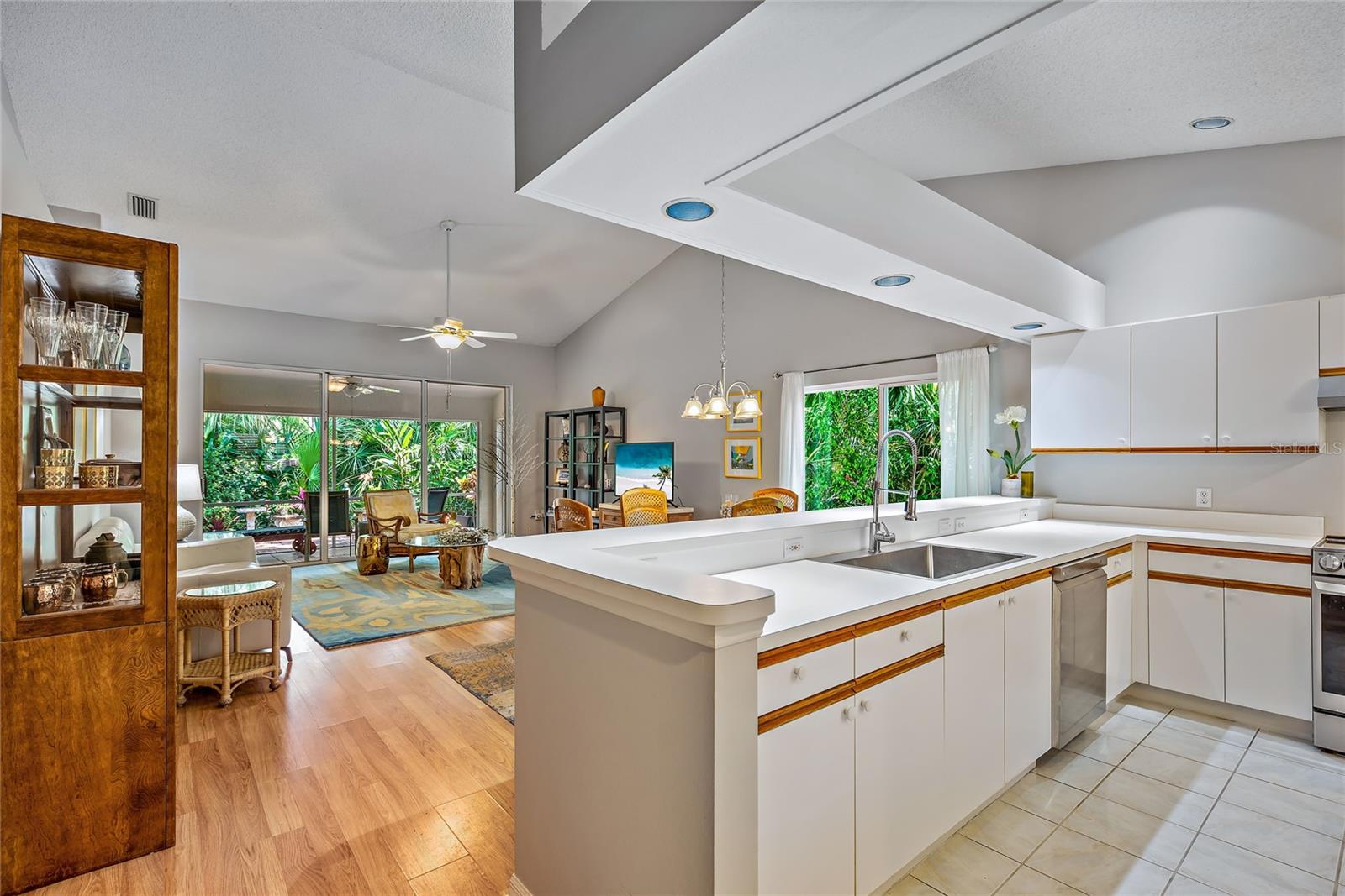Image 4 of 23 For 4481 Ascot Circle N
