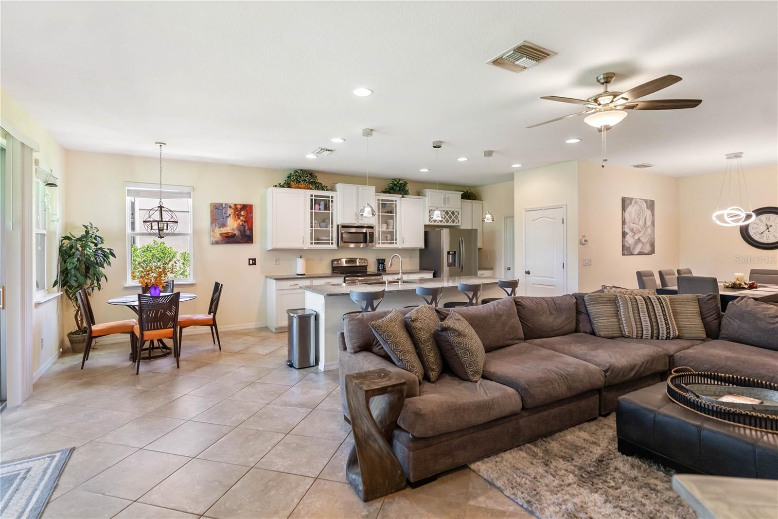Image 18 of 59 For 6228 35th Court E