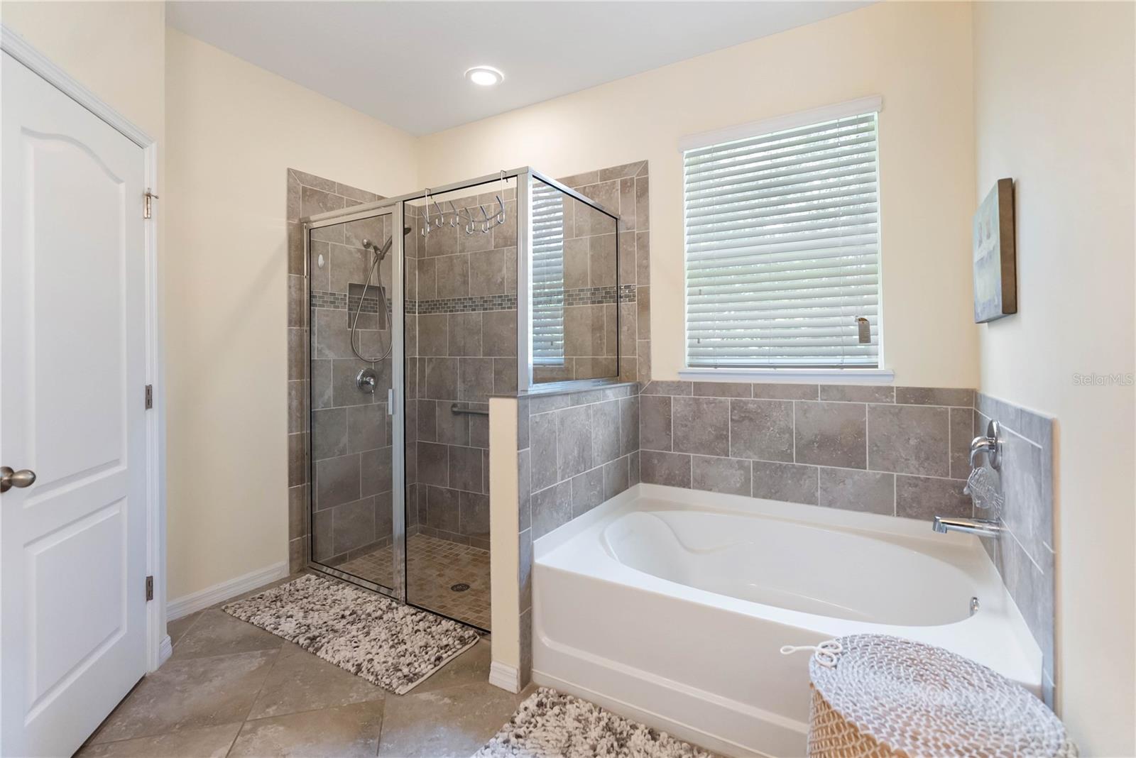 Image 31 of 59 For 6228 35th Court E