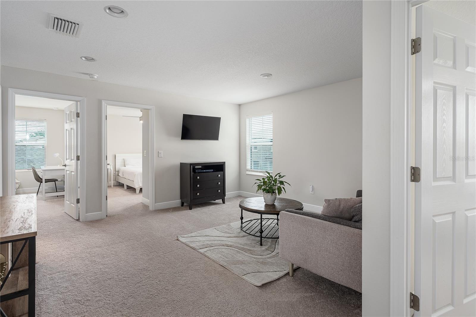 Image 16 of 41 For 13137 Homestead Lane