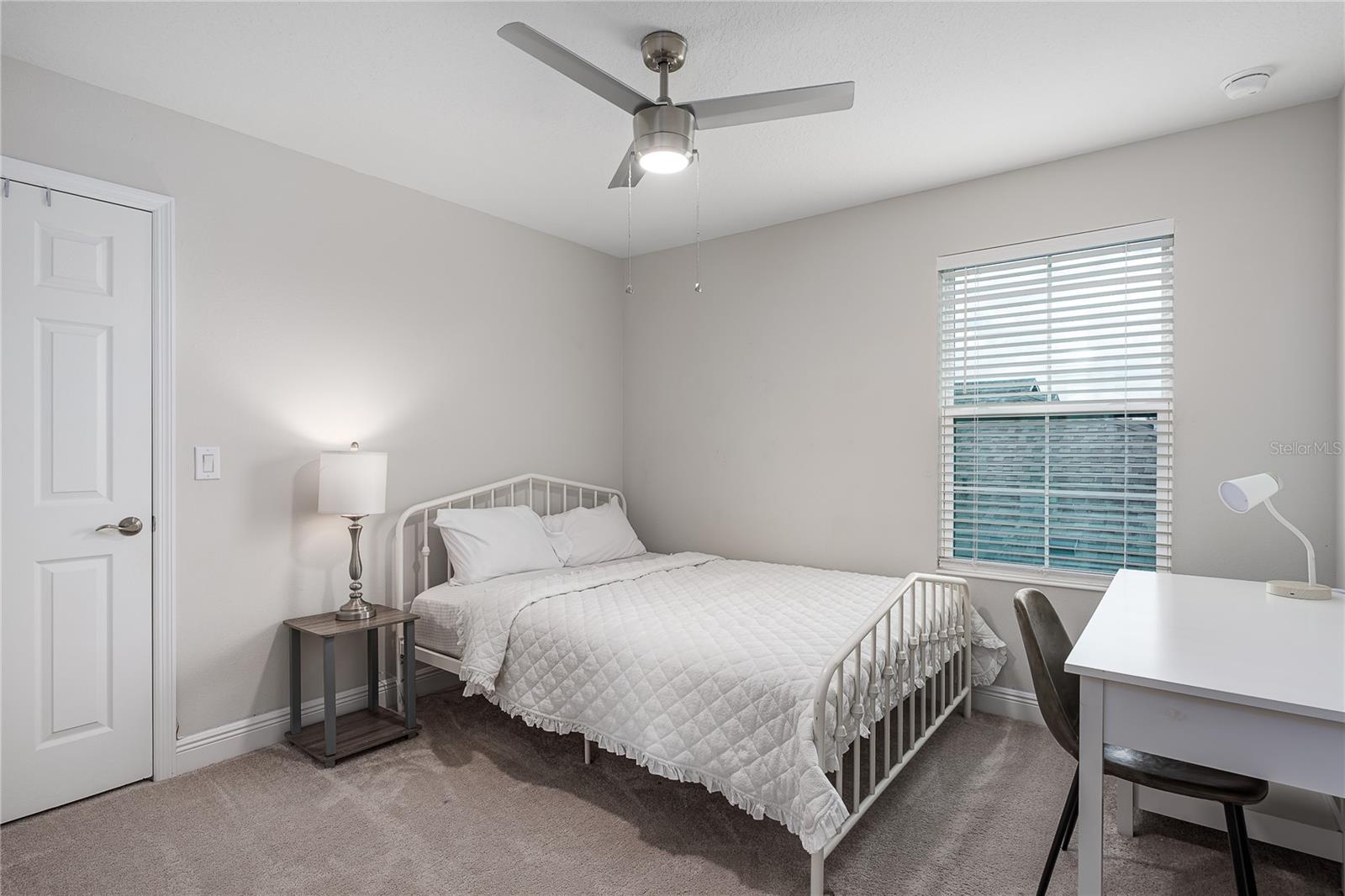 Image 21 of 41 For 13137 Homestead Lane