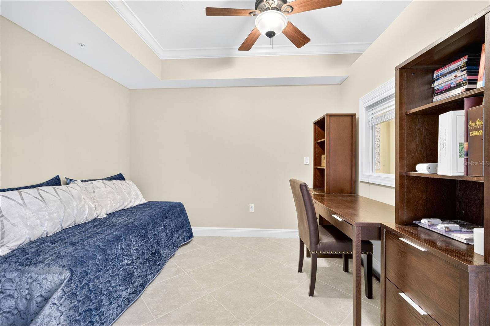 Image 19 of 54 For 1060 Borghese Lane 702