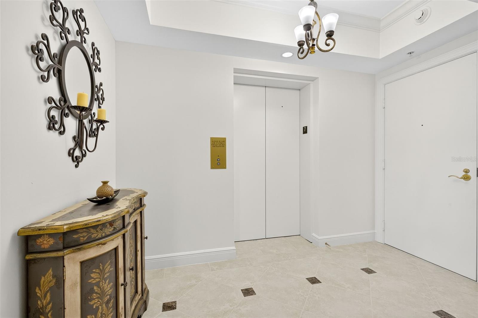 Image 4 of 54 For 1060 Borghese Lane 702