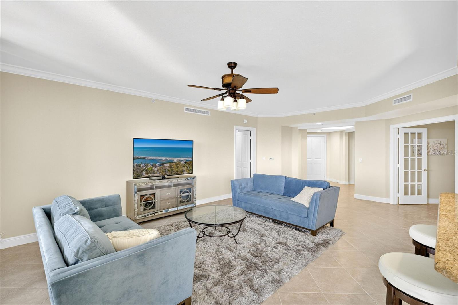 Image 7 of 54 For 1060 Borghese Lane 702