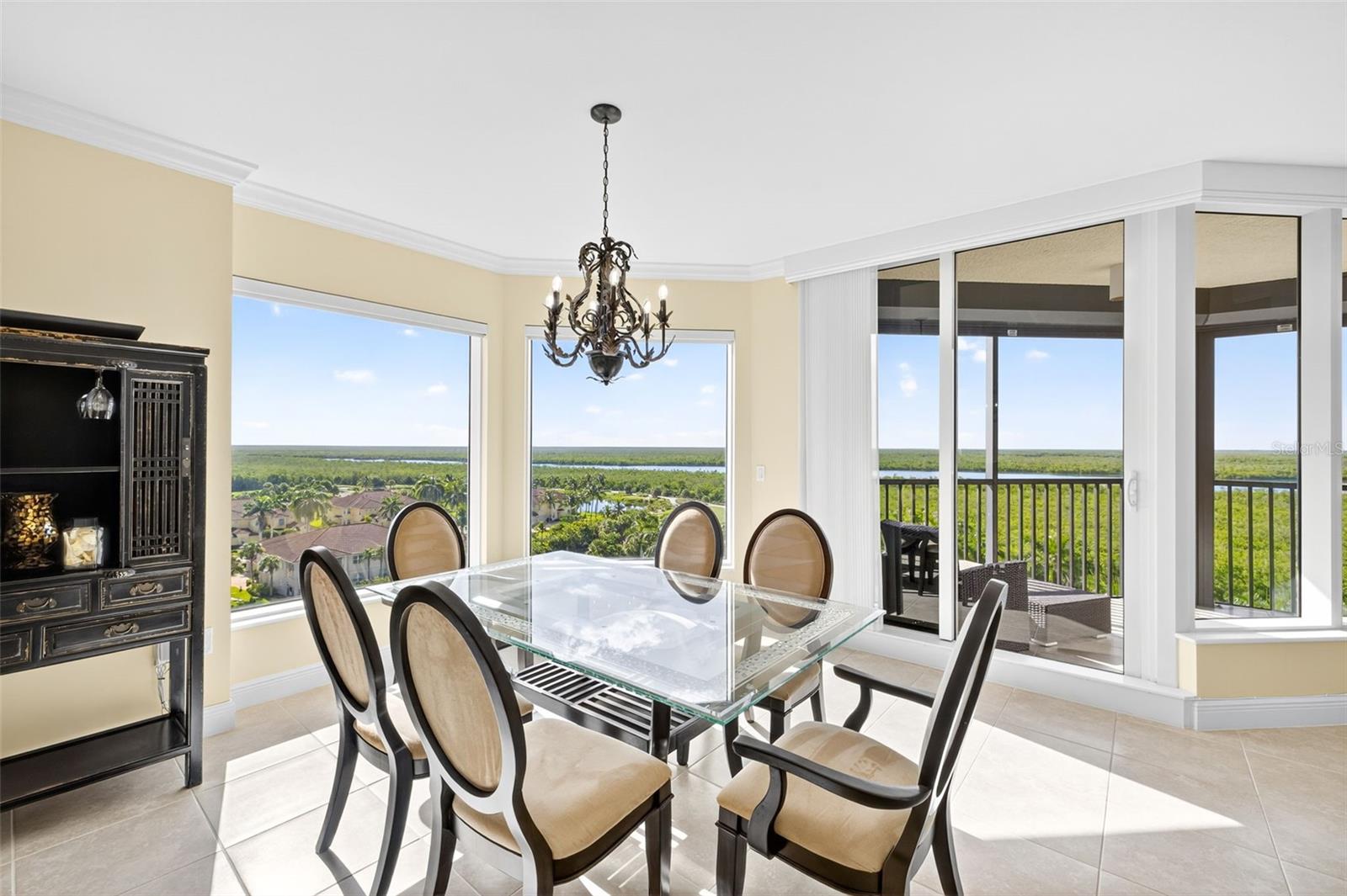 Image 9 of 54 For 1060 Borghese Lane 702
