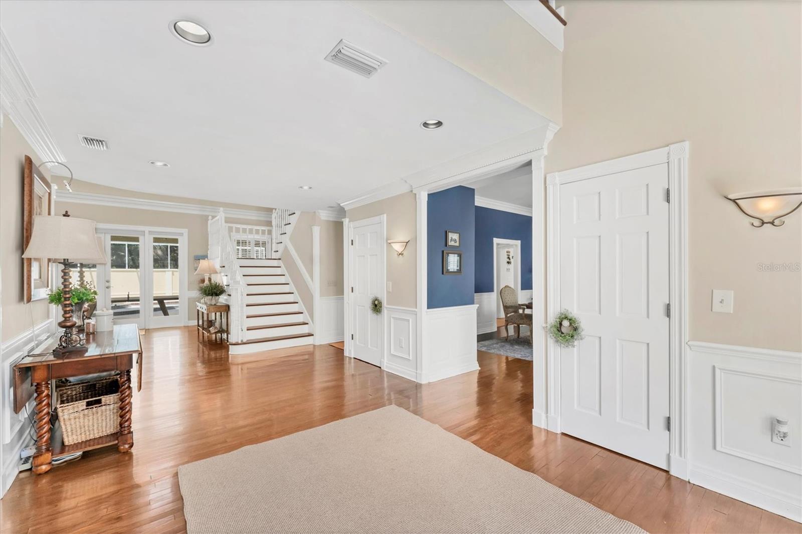 Image 4 of 80 For 5197 Flicker Field Circle