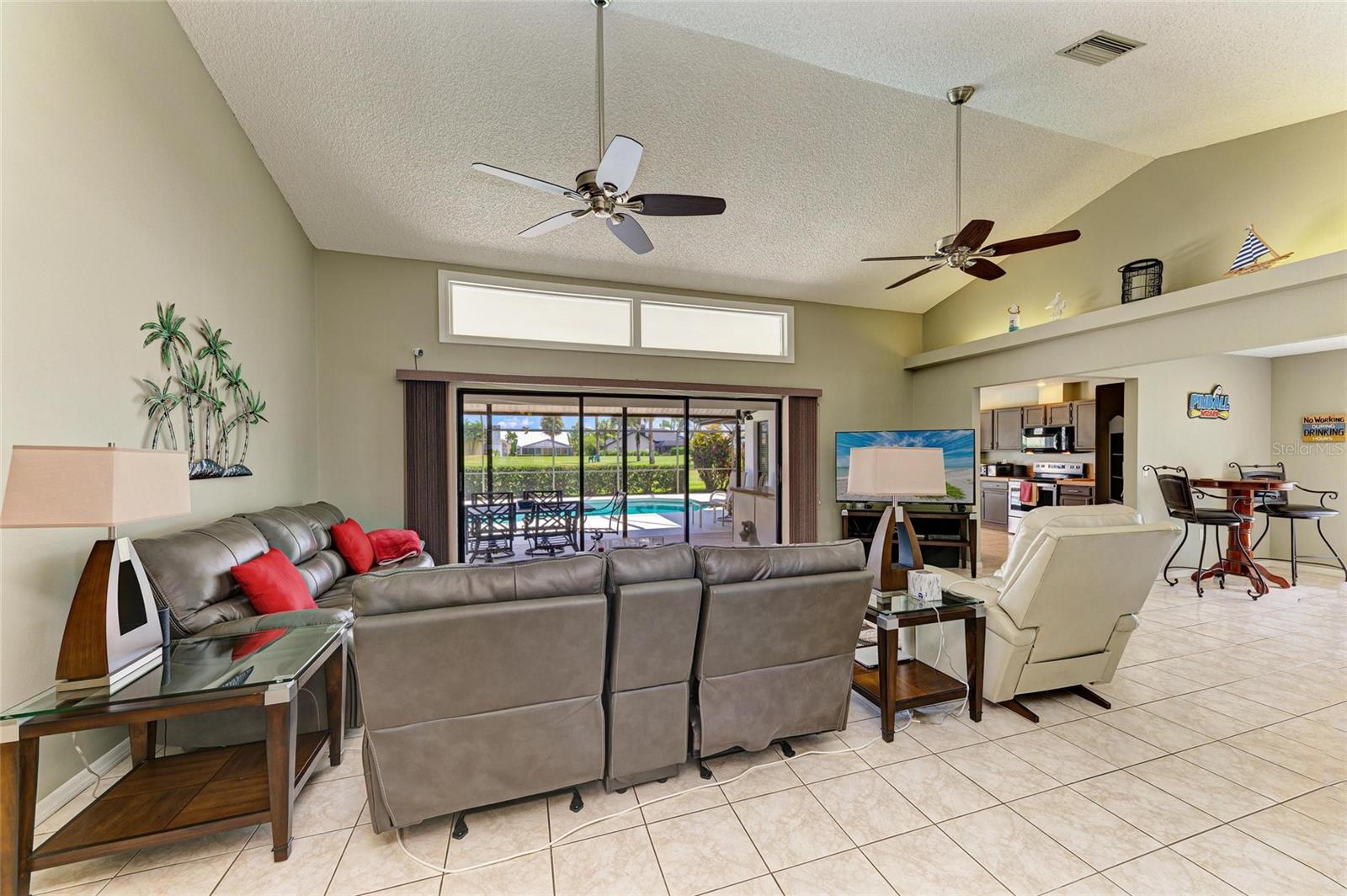 Image 11 of 55 For 4217 Augusta Terrace E
