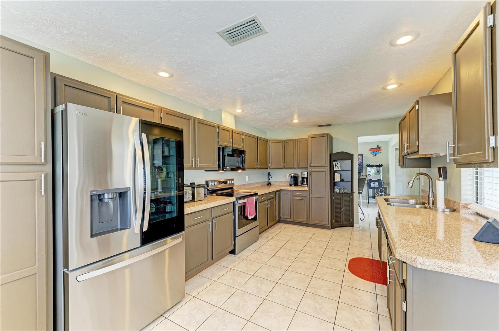 Image 17 of 55 For 4217 Augusta Terrace E