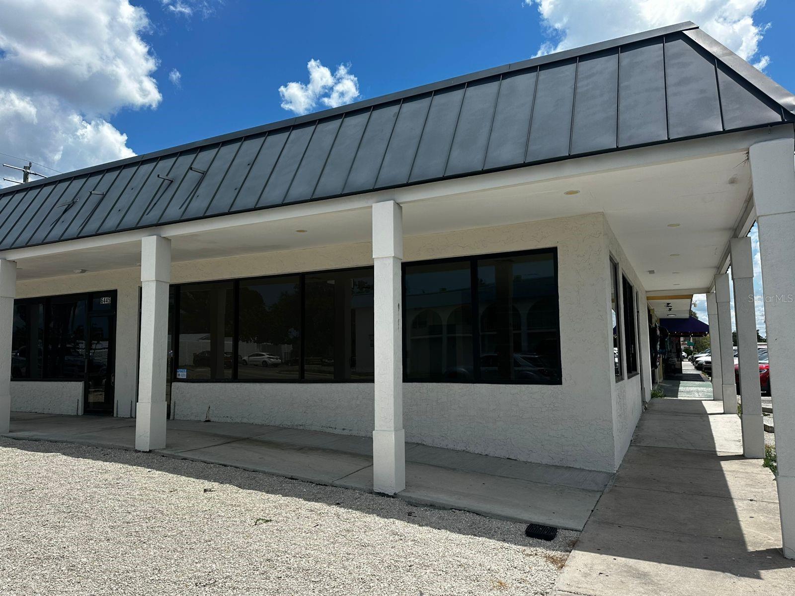 Image 2 of 4 For 6455 Gateway Avenue