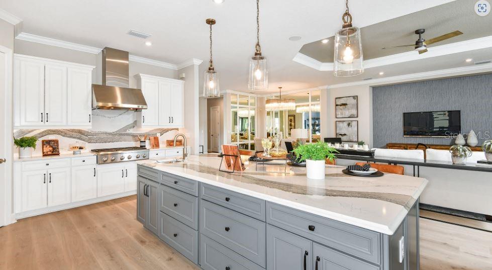 Image 3 of 38 For 10193 Silent Night Lane