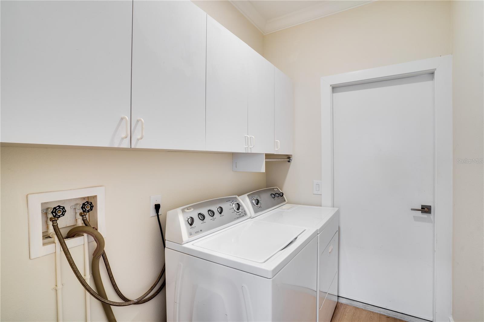 Image 28 of 52 For 4039 Westbourne Circle