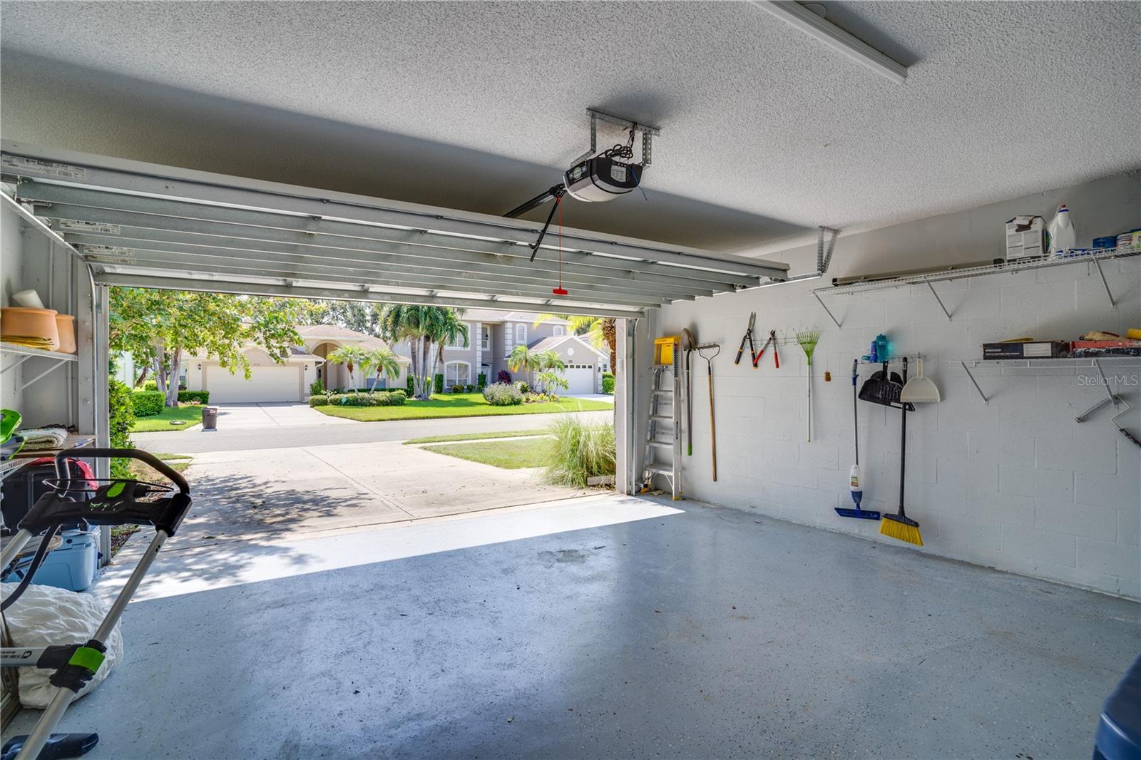 Image 33 of 52 For 4039 Westbourne Circle