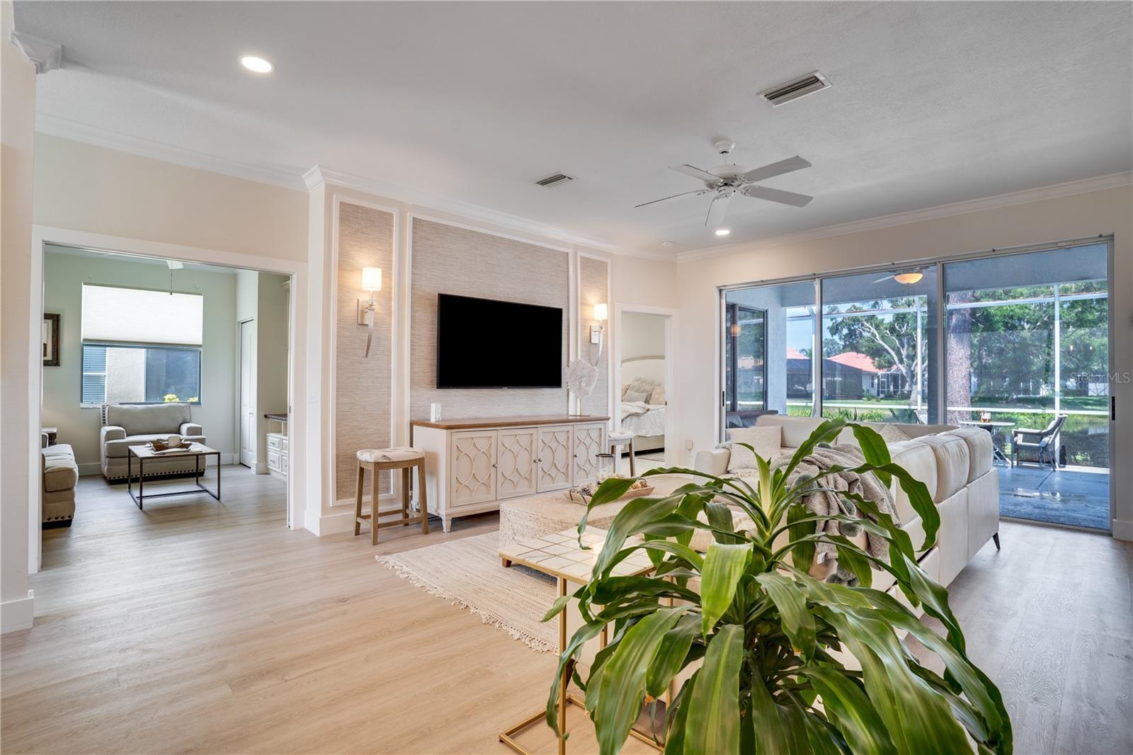 Image 9 of 52 For 4039 Westbourne Circle