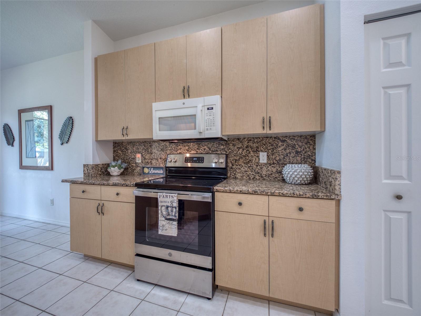 Image 14 of 70 For 4311 65th Terrace E