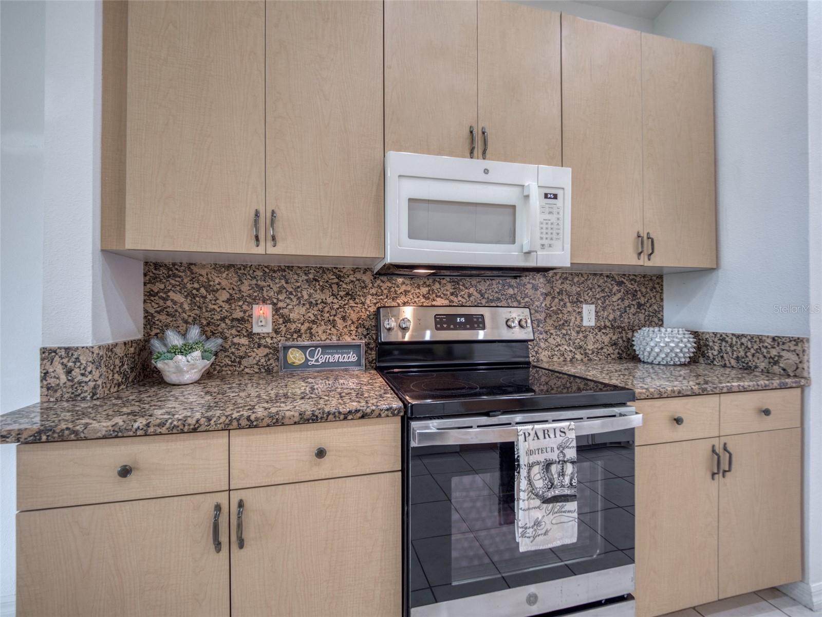 Image 15 of 70 For 4311 65th Terrace E