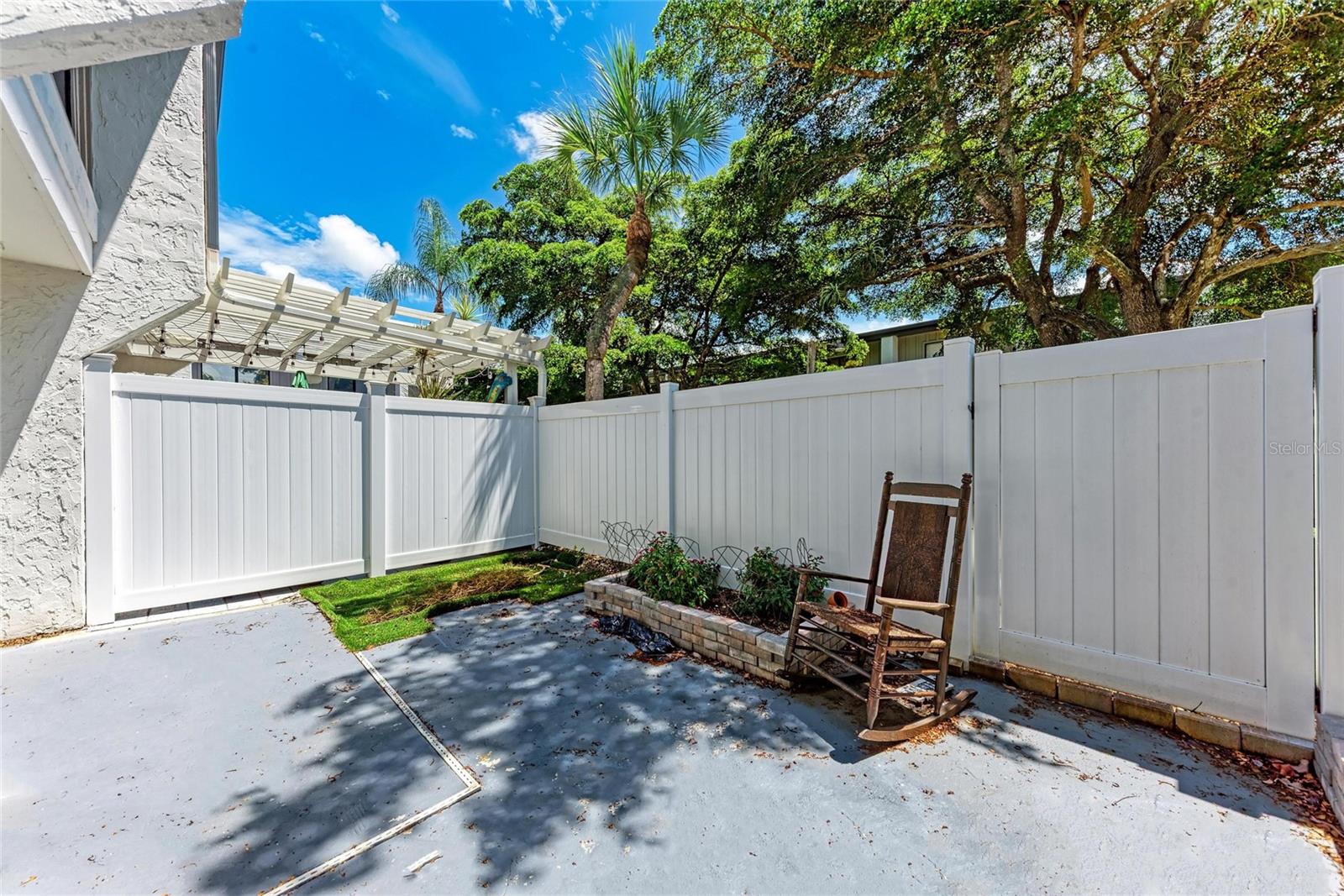 Image 38 of 49 For 4001 Beneva Road 335