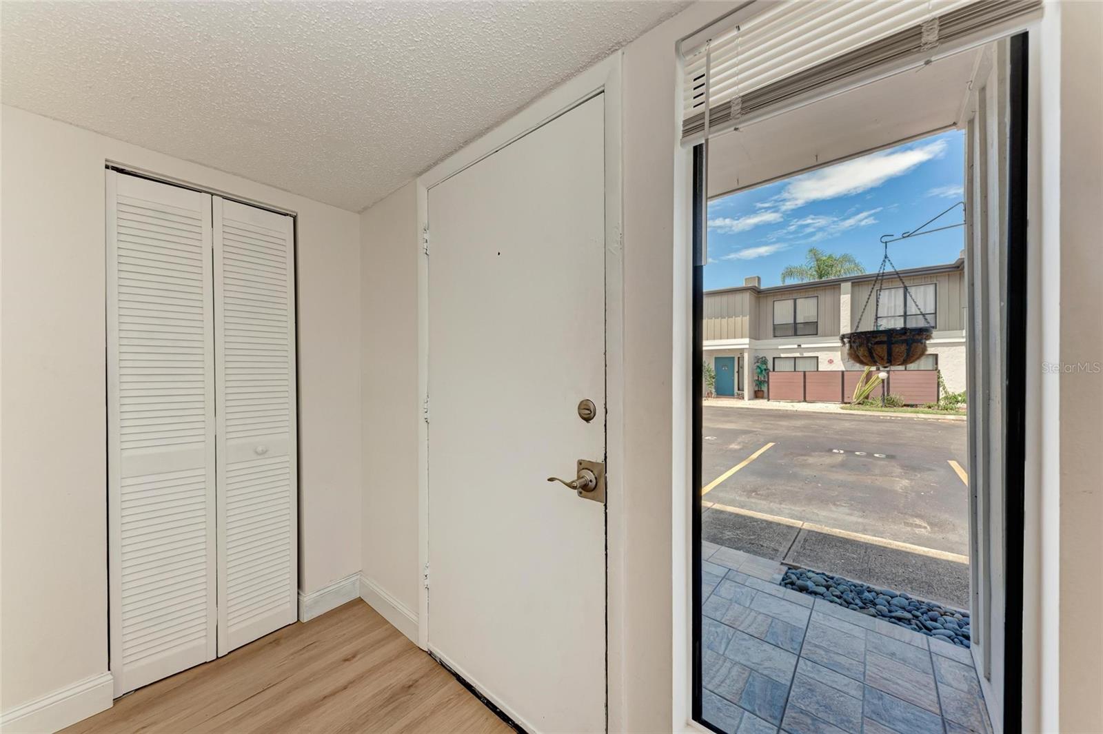 Image 6 of 49 For 4001 Beneva Road 335