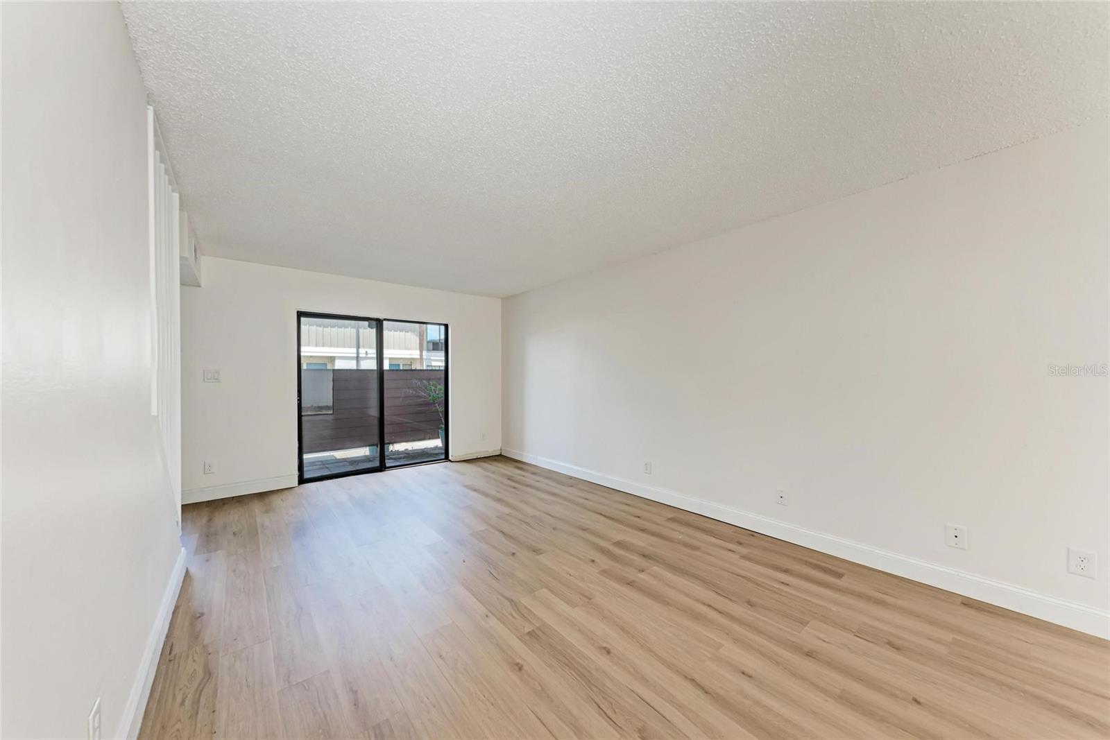 Image 9 of 49 For 4001 Beneva Road 335
