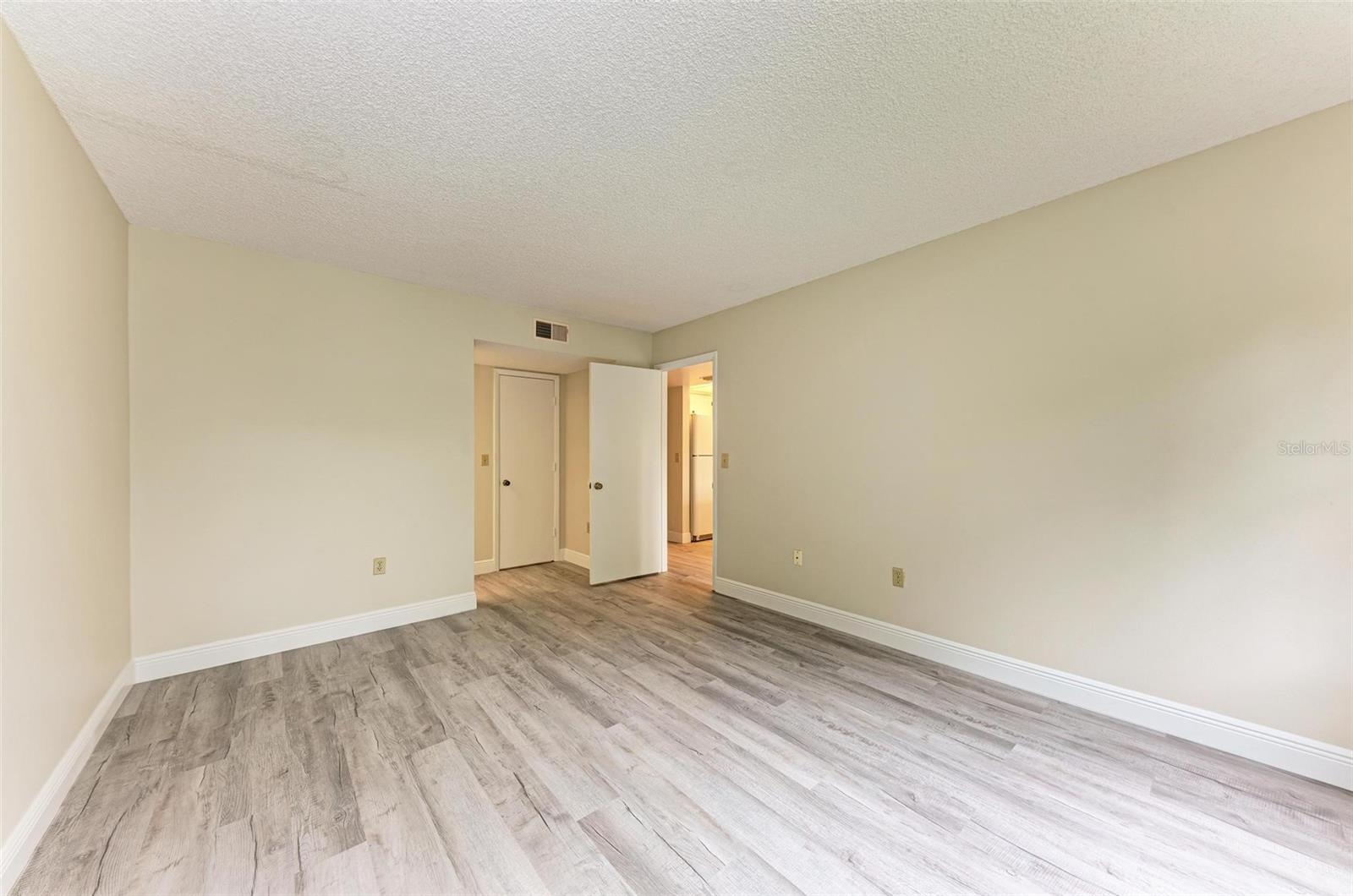 Image 13 of 52 For 425 30th Avenue W C203