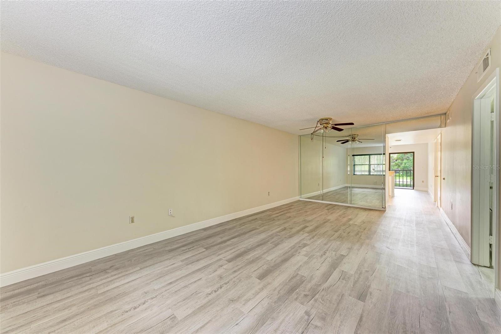 Image 14 of 52 For 425 30th Avenue W C203