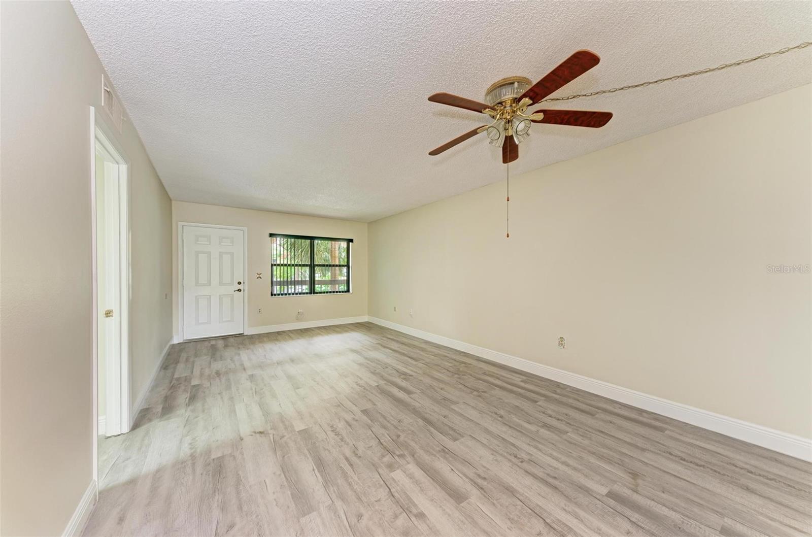 Image 16 of 52 For 425 30th Avenue W C203