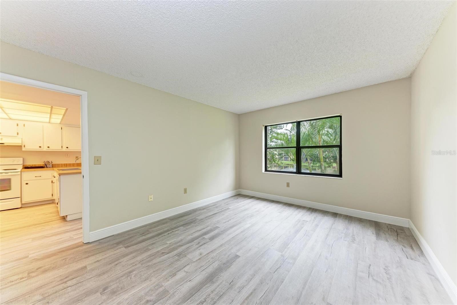Image 20 of 52 For 425 30th Avenue W C203