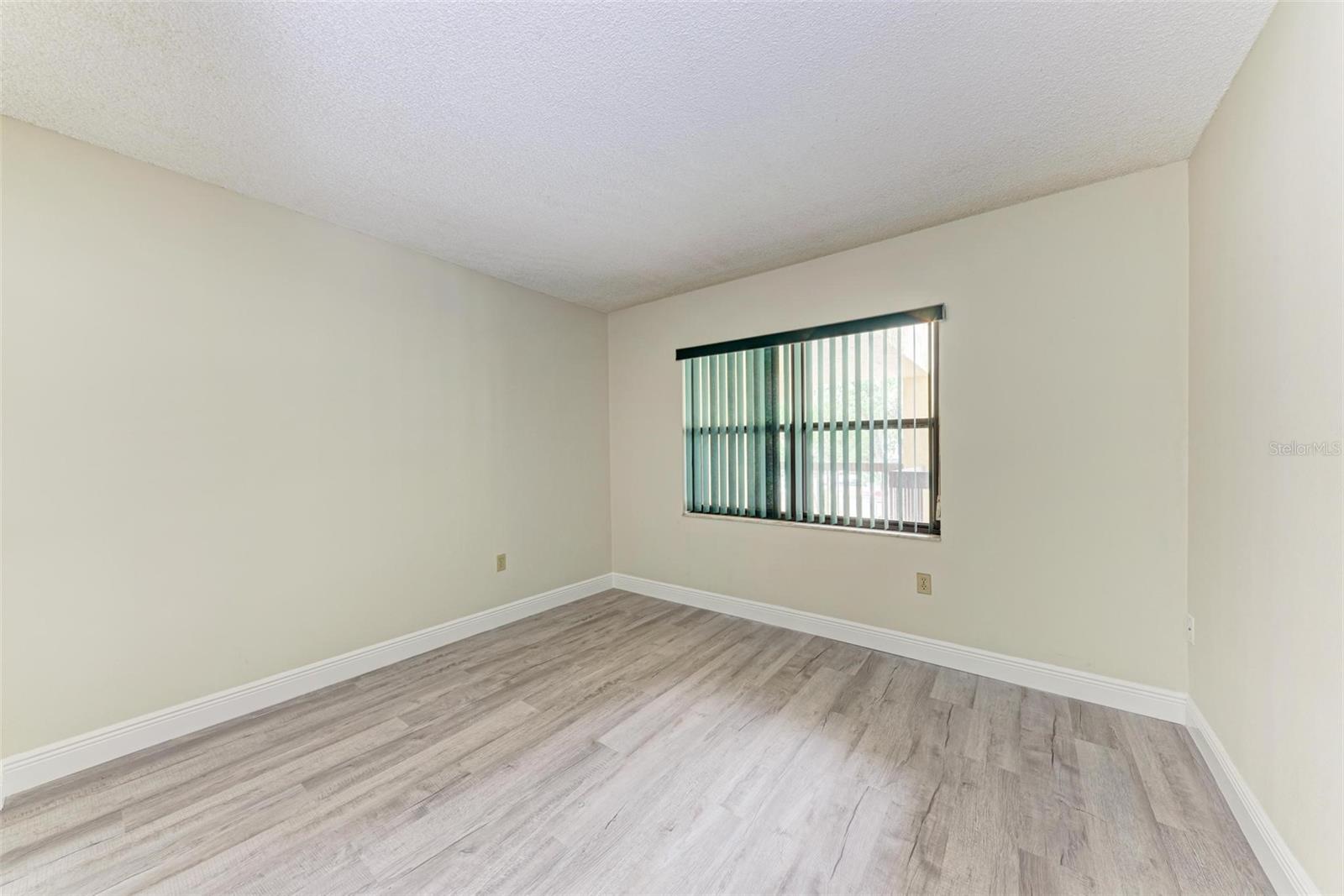 Image 21 of 52 For 425 30th Avenue W C203