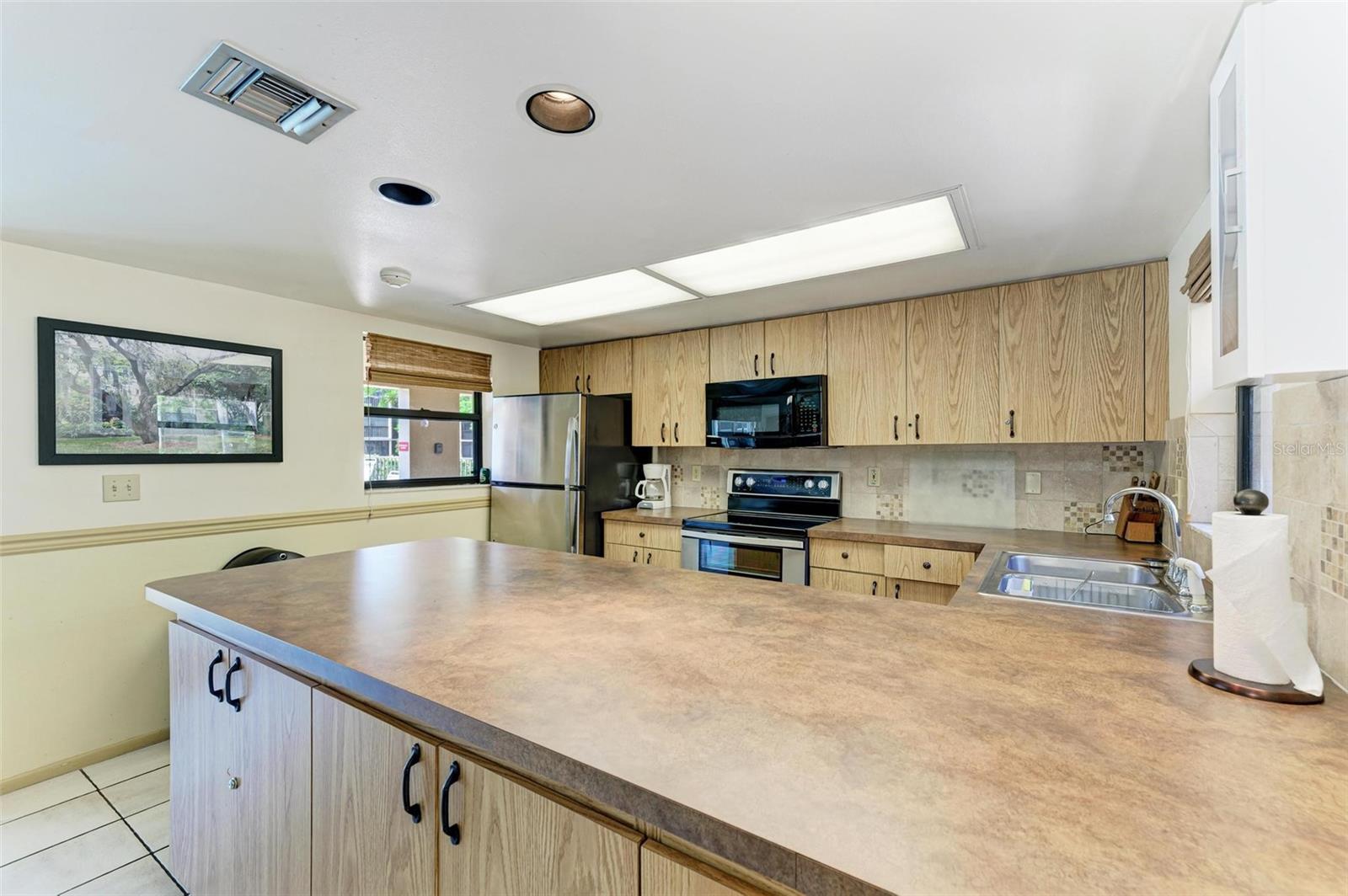 Image 51 of 52 For 425 30th Avenue W C203
