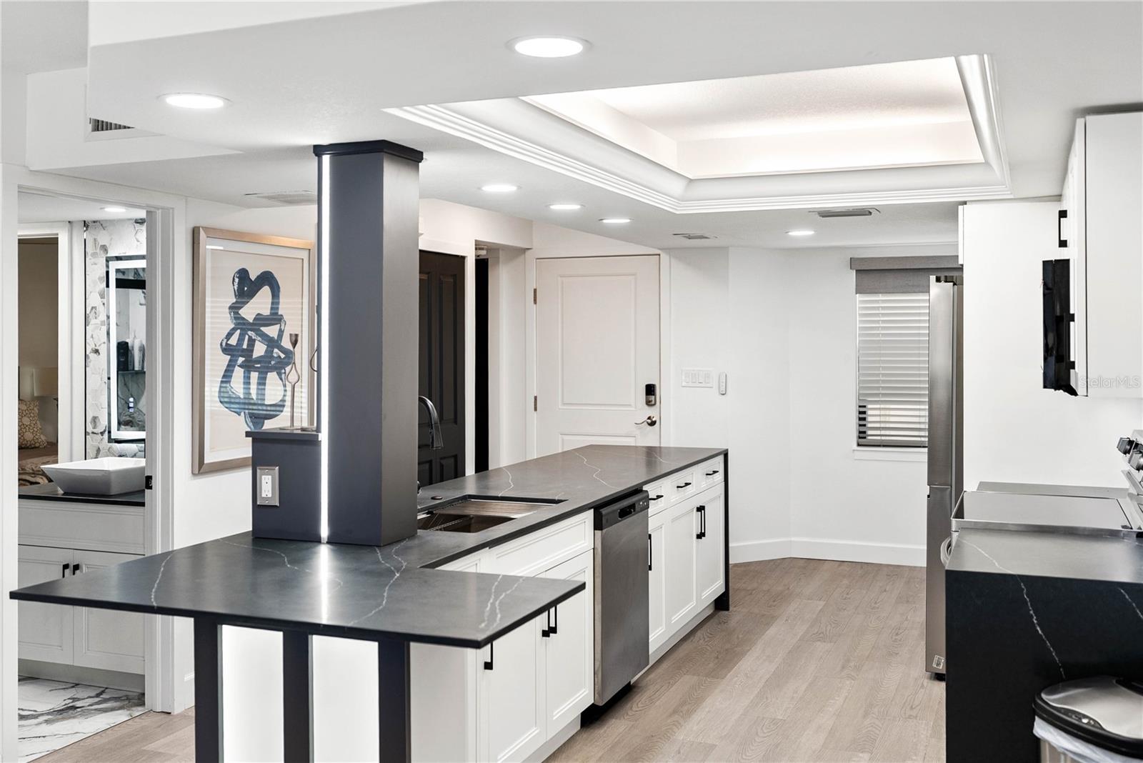 Image 10 of 62 For 204 3rd Street W 201