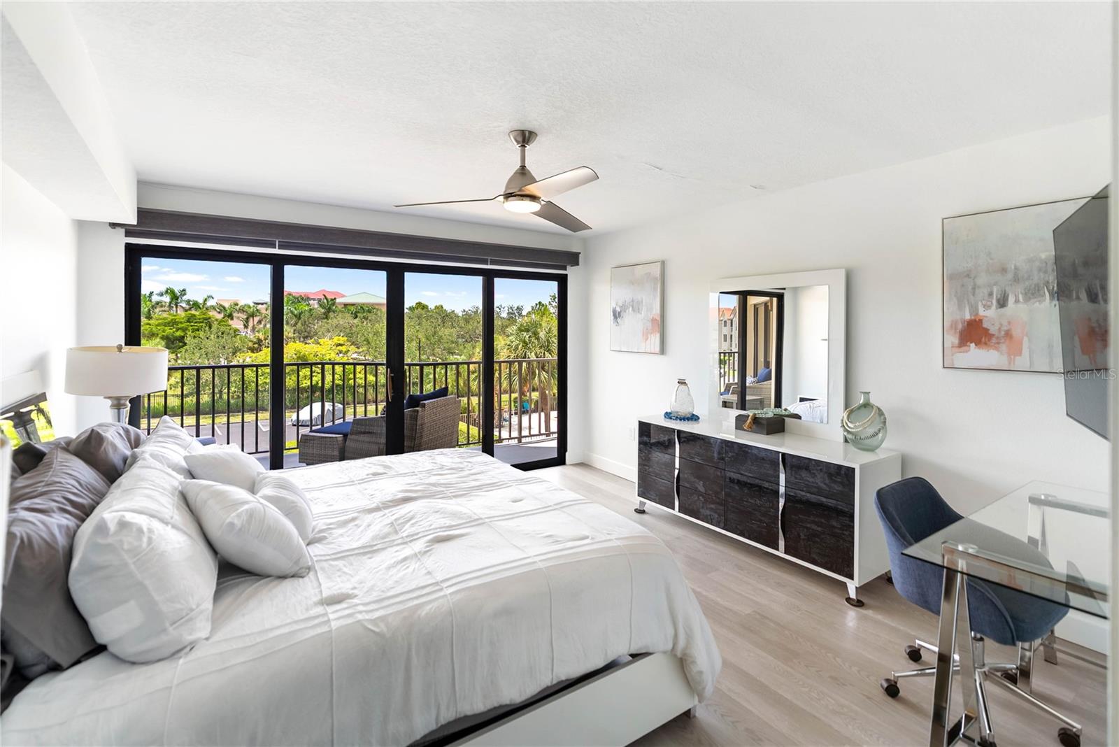 Image 21 of 62 For 204 3rd Street W 201