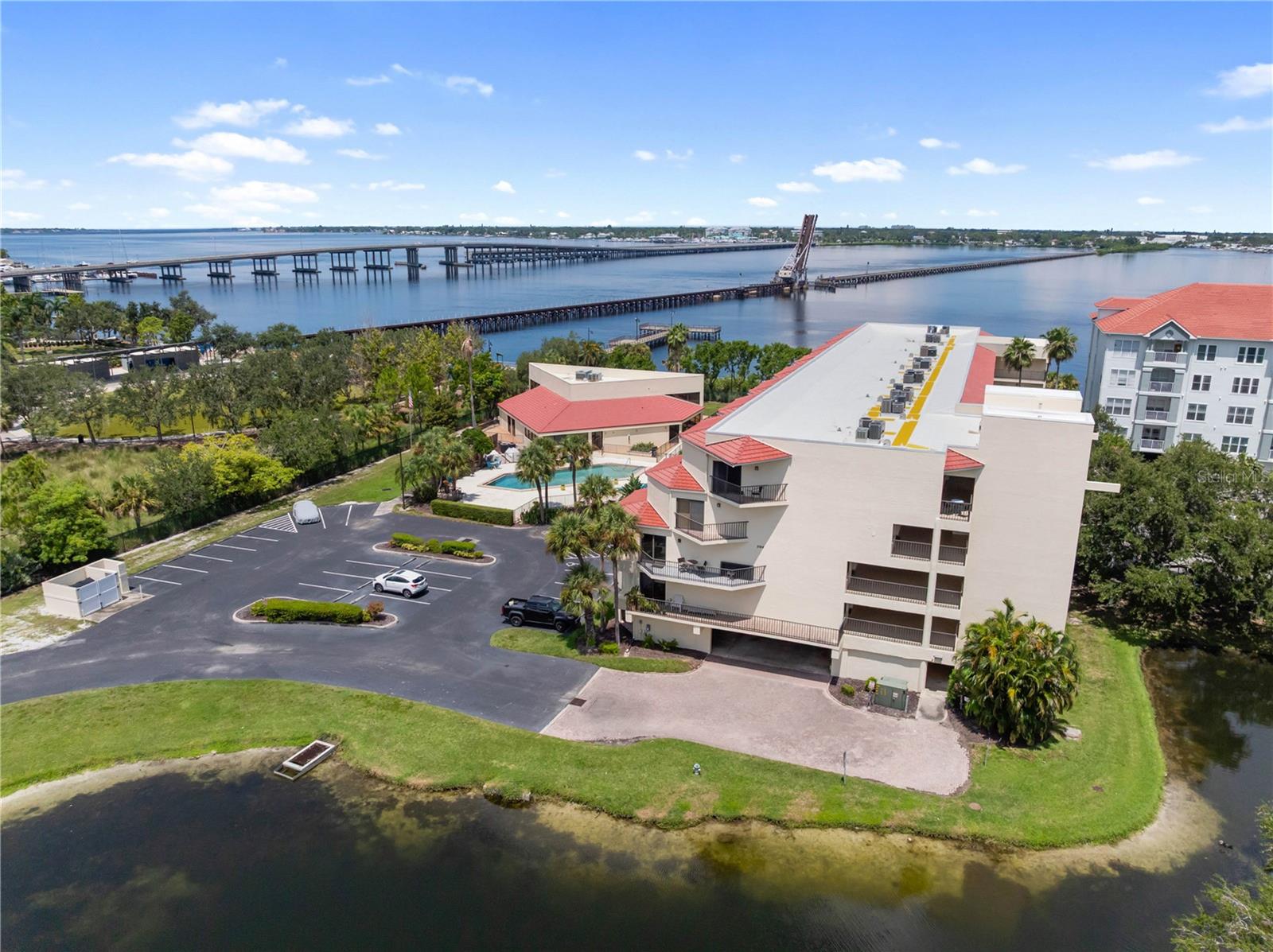 Image 41 of 62 For 204 3rd Street W 201