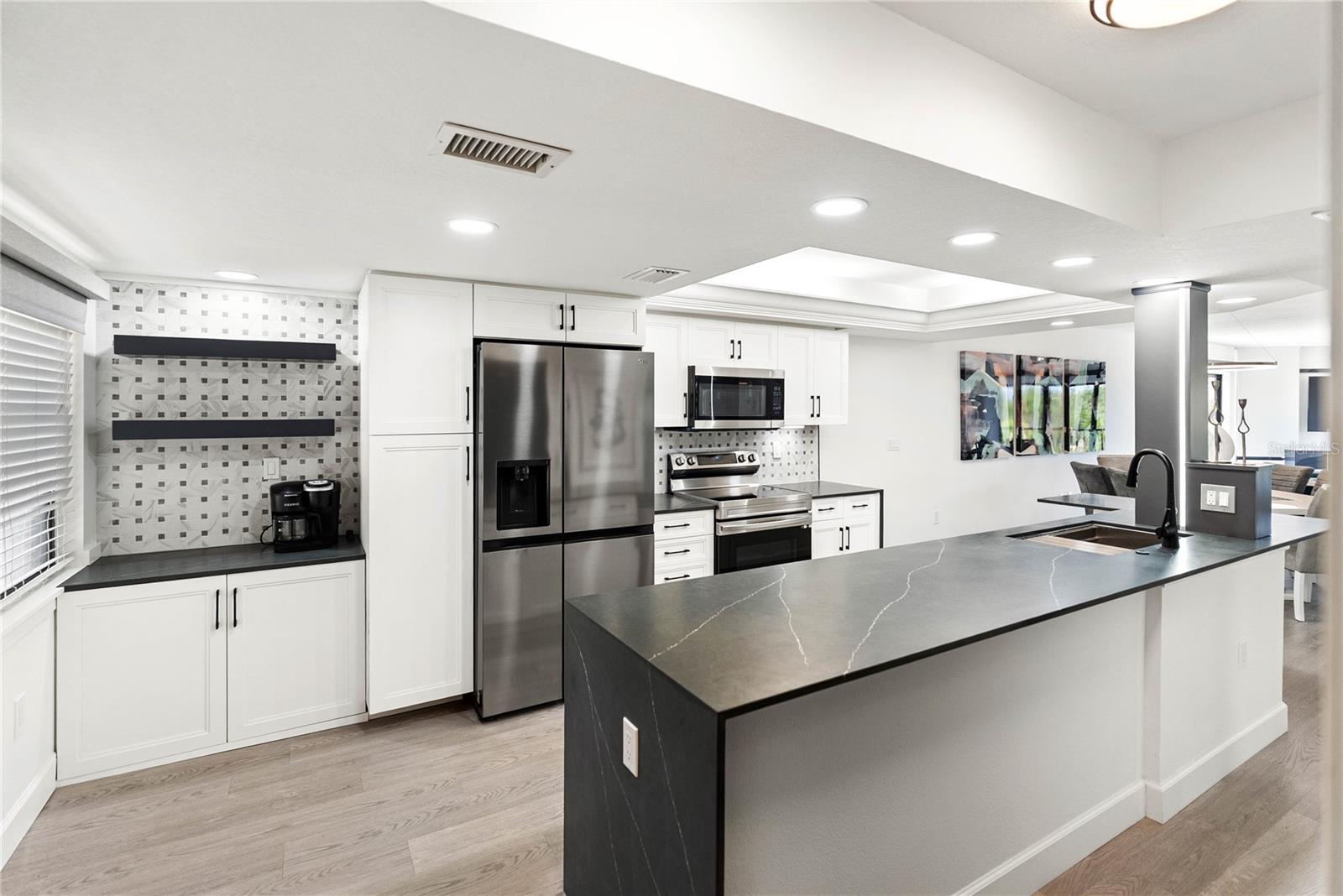 Image 6 of 62 For 204 3rd Street W 201