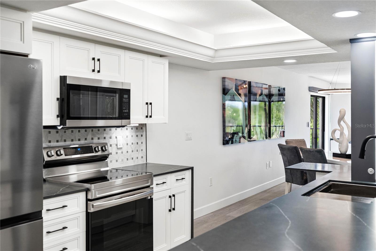 Image 8 of 62 For 204 3rd Street W 201