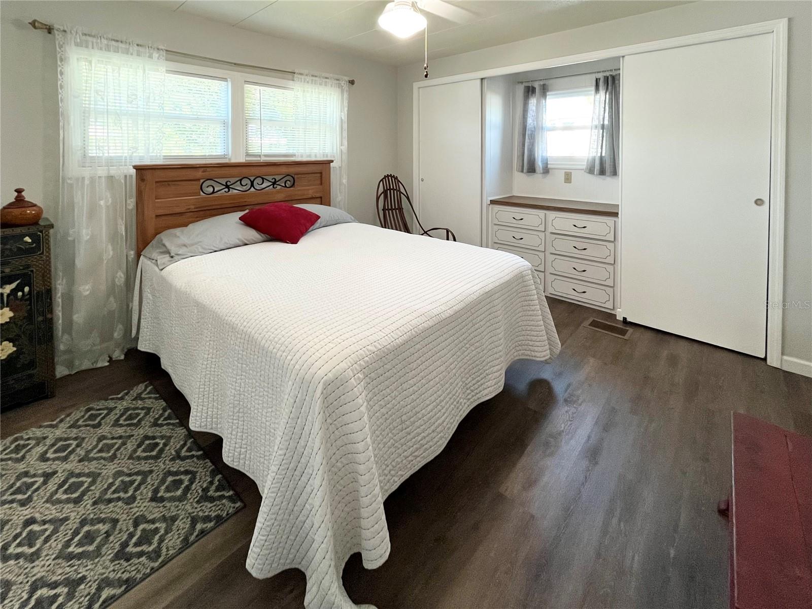 Image 30 of 65 For 105 White Oak Terrace