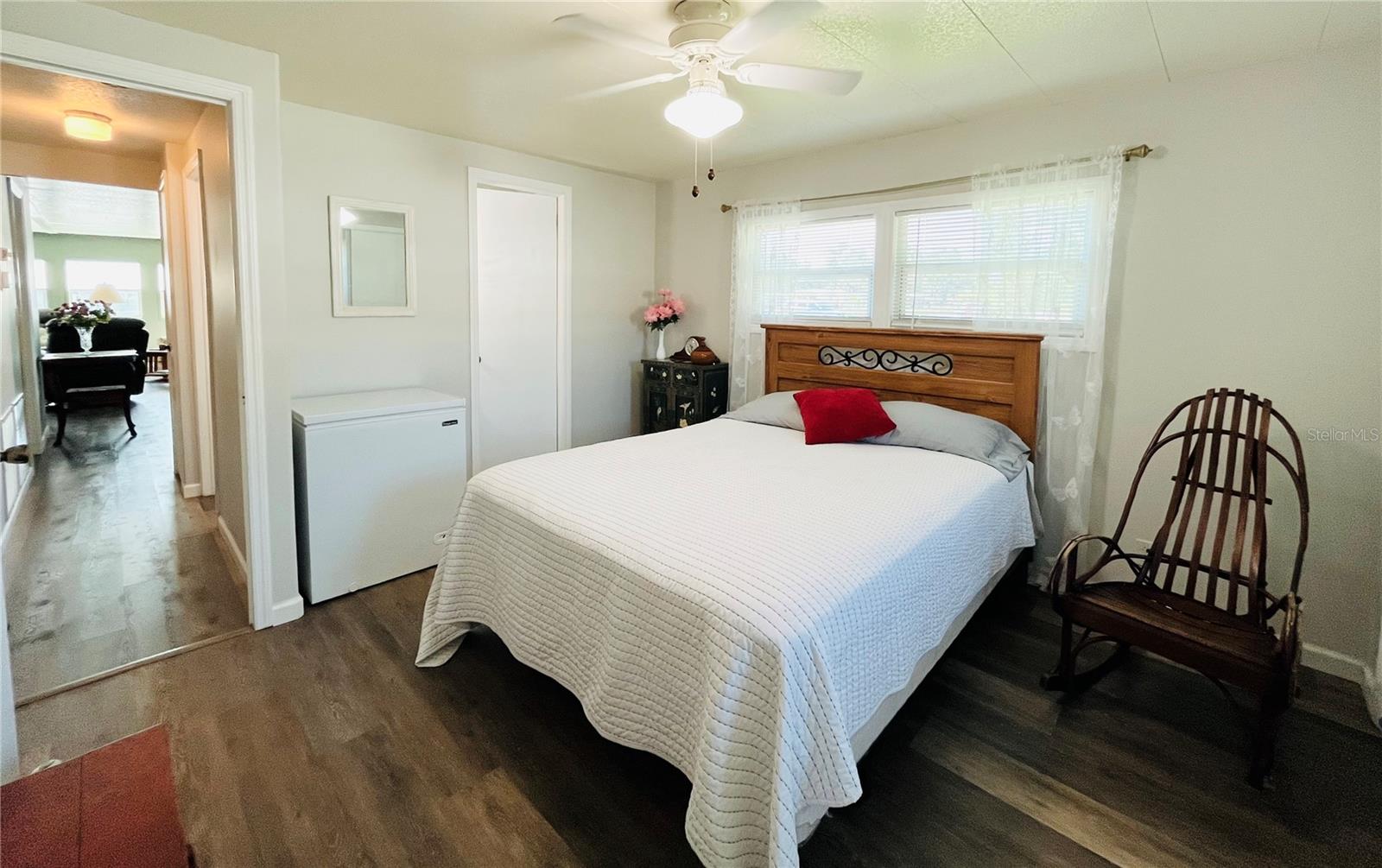 Image 31 of 65 For 105 White Oak Terrace