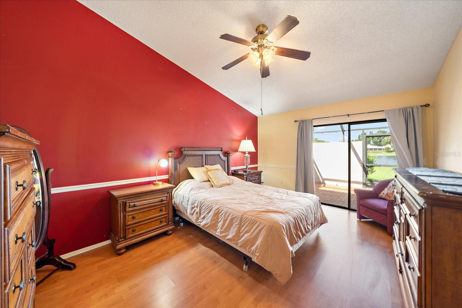 Image 23 of 42 For 4549 Winston Lane N 41