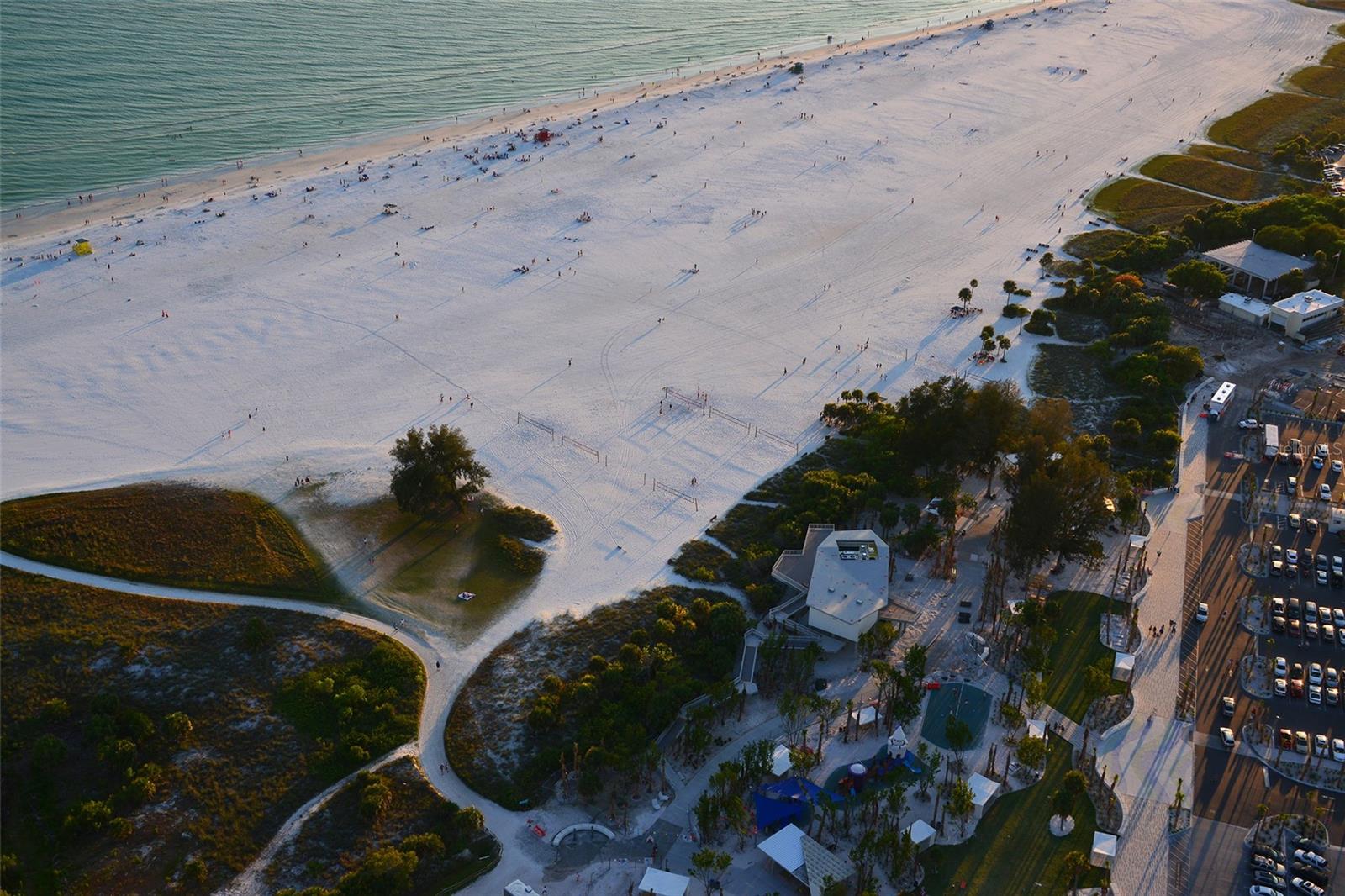 Image 39 of 59 For 2 Island Circle