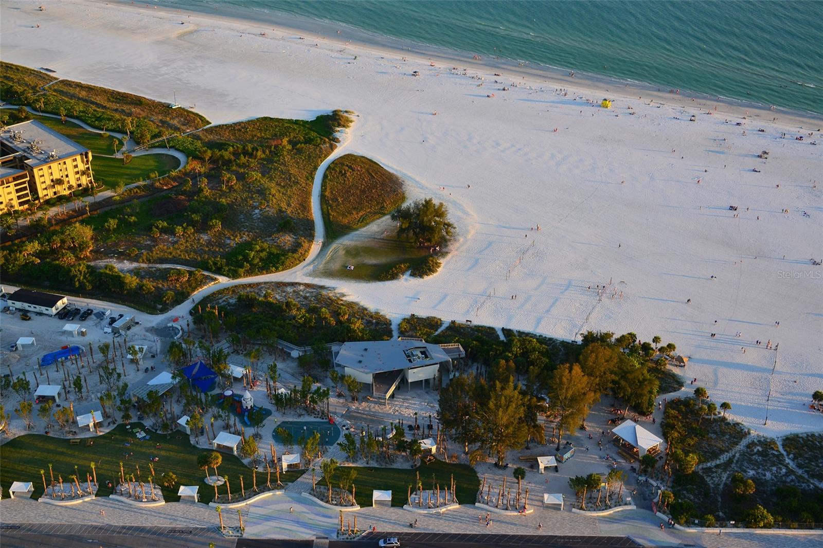 Image 40 of 59 For 2 Island Circle