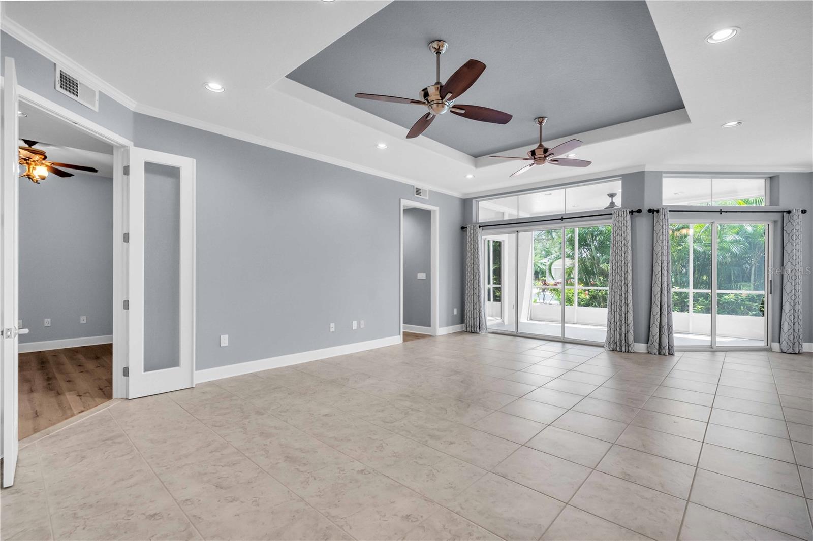 Image 6 of 40 For 8045 Tybee Court 8045
