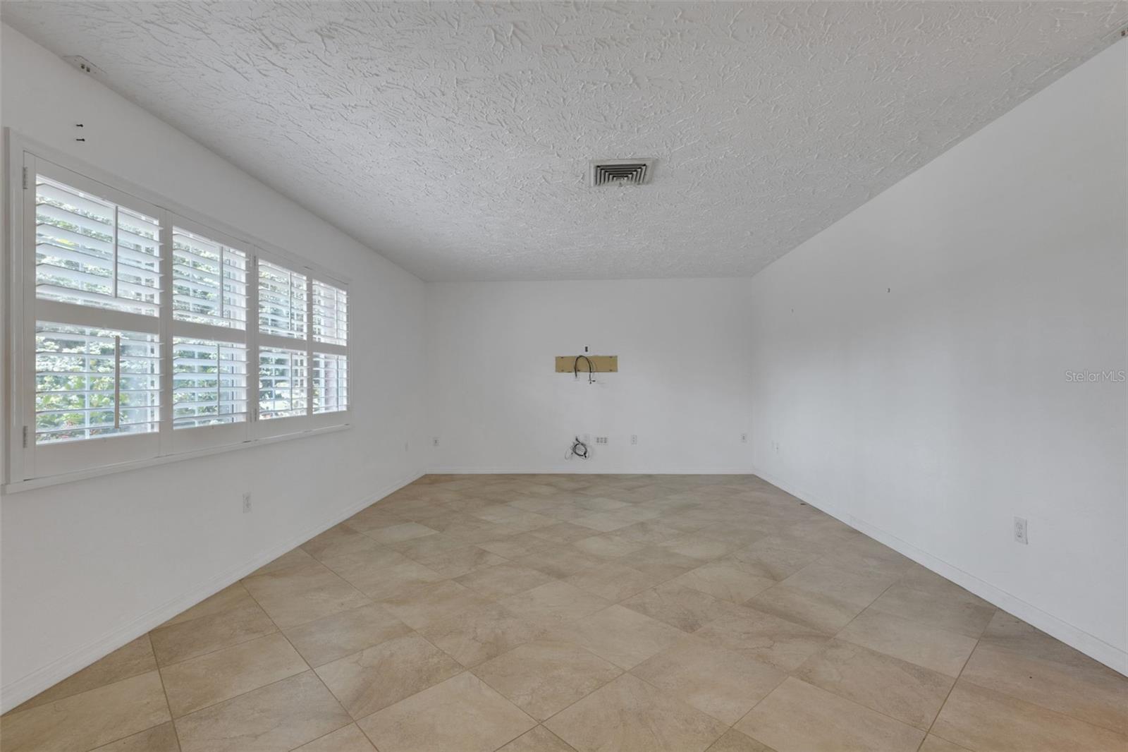 Image 11 of 31 For 5217 Canterbury Drive