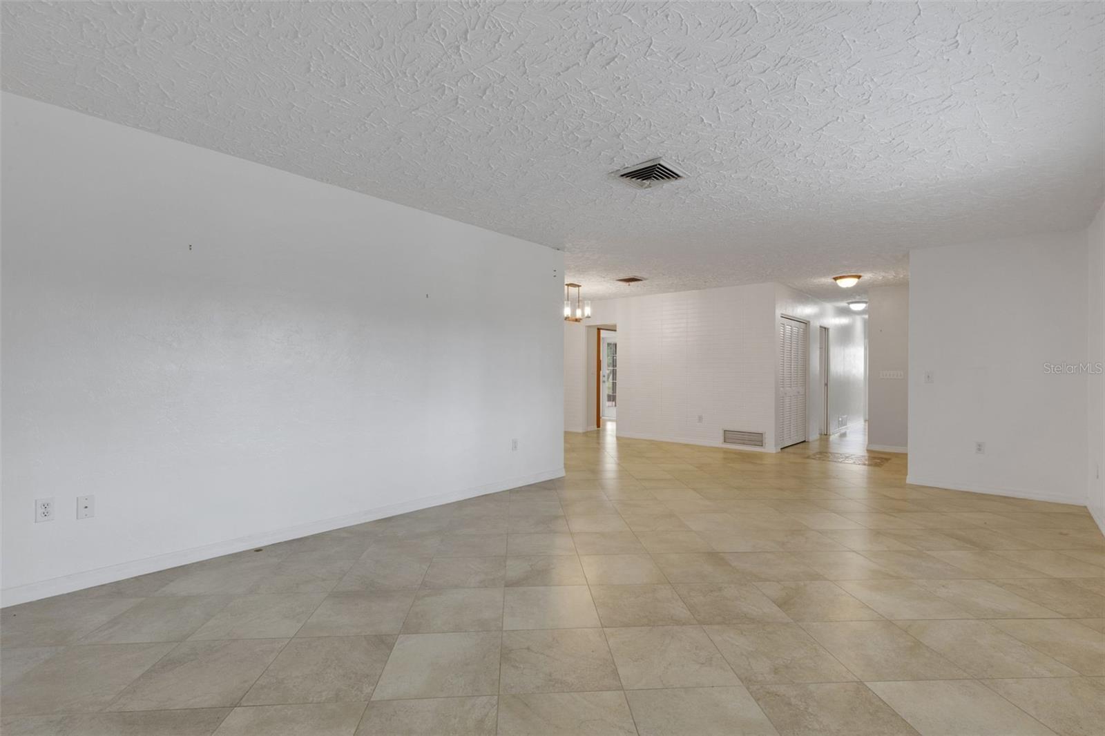 Image 13 of 31 For 5217 Canterbury Drive